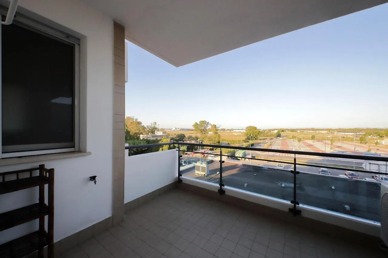 Bilocale Con Vista Sull'Aeroporto - Comodo Per Il Viaggio Fiumicino 0*,  Italy