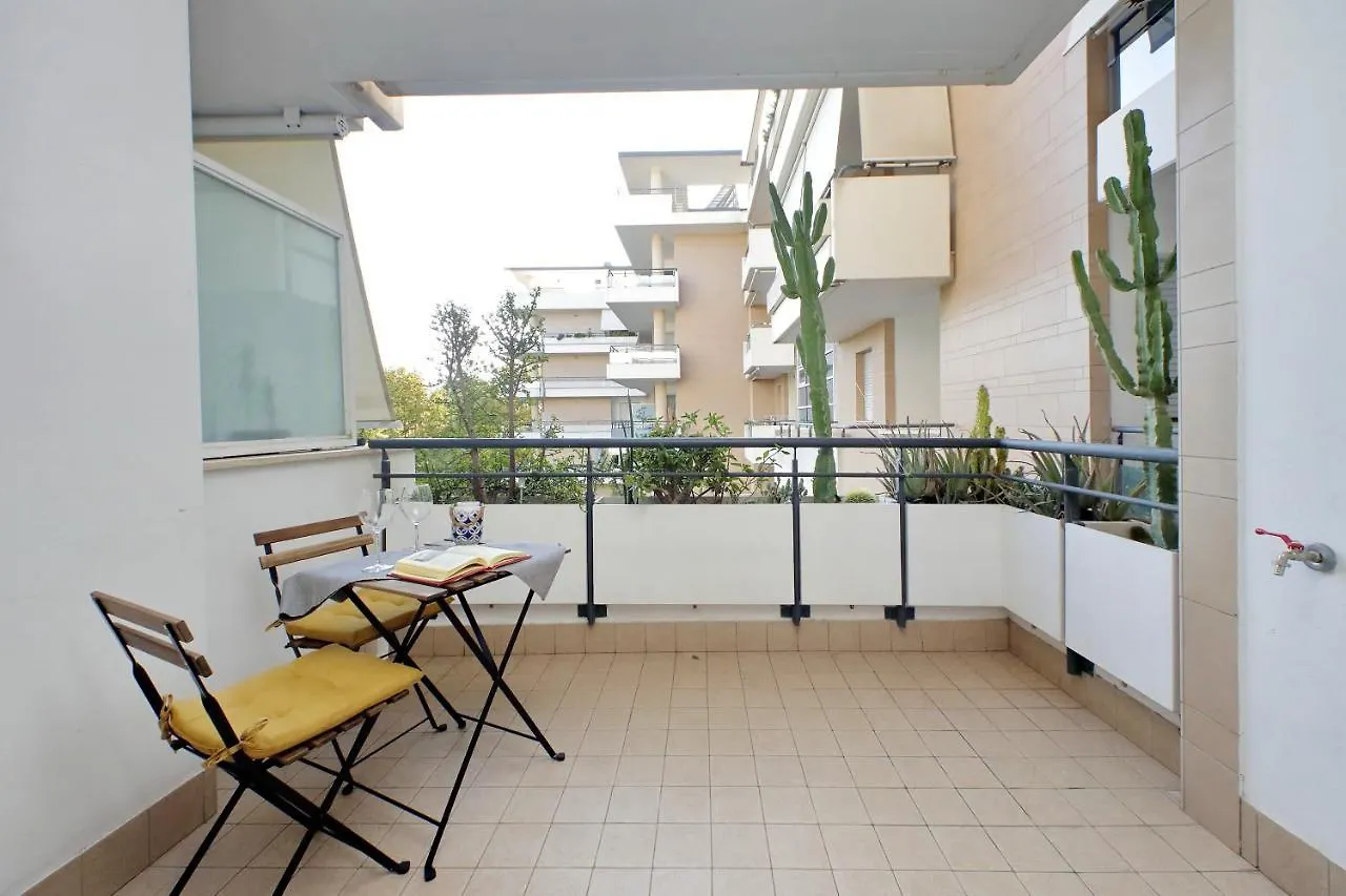 Apartment Bilocale Con Vista Sull'Aeroporto - Comodo Per Il Viaggio Fiumicino Italy