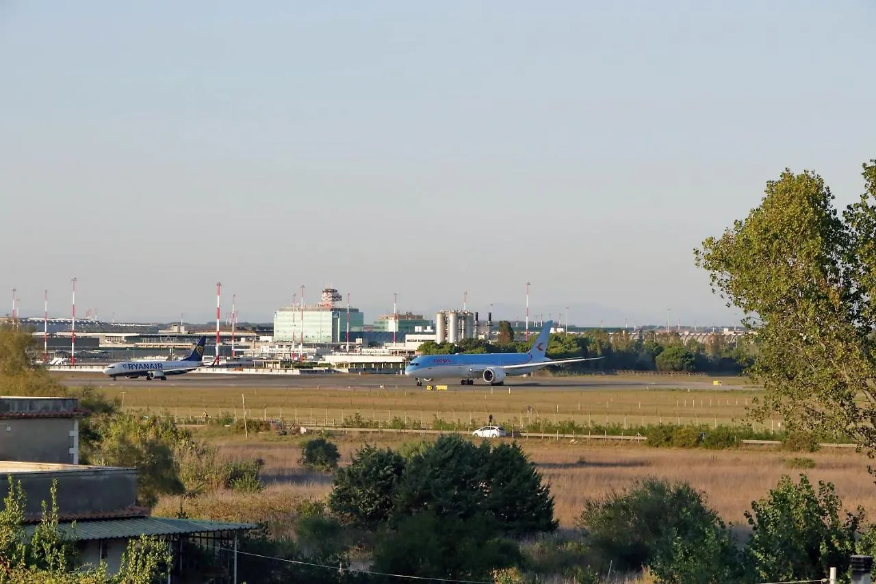 Bilocale Con Vista Sull'Aeroporto - Comodo Per Il Viaggio Fiumicino