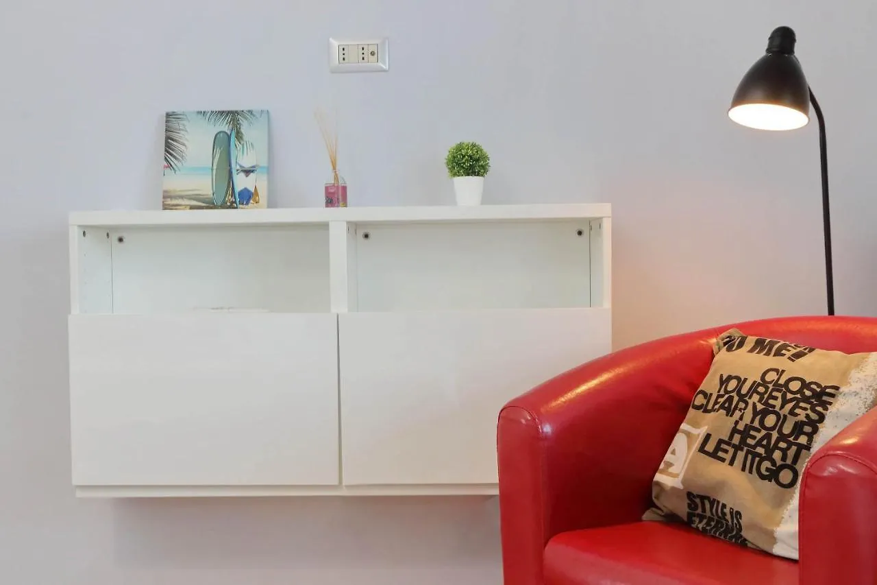 Apartment Bilocale Con Vista Sull'Aeroporto - Comodo Per Il Viaggio Fiumicino Italy